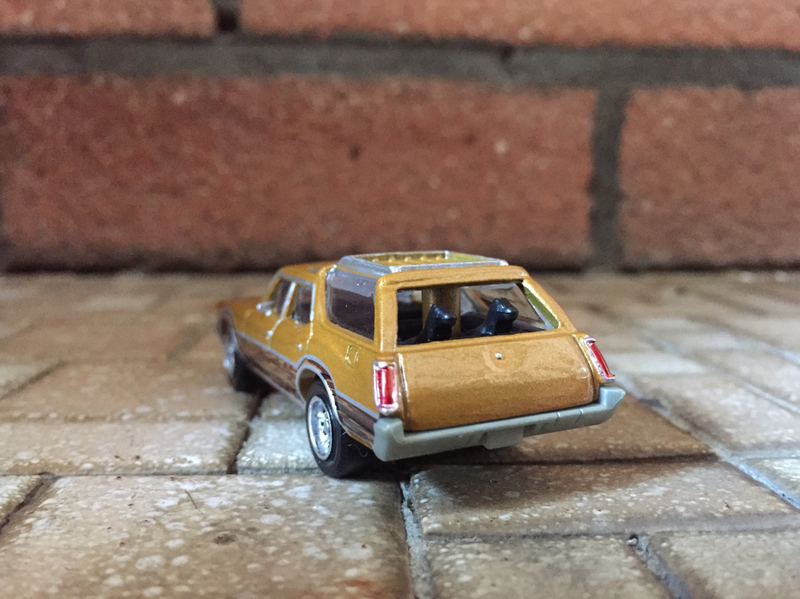 Illustration for article titled Wagon Wednesday - Olds but gold